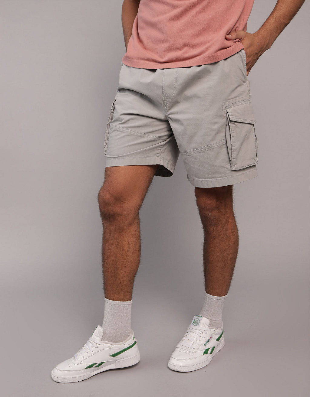 Short tipo cargo de hombre AE - Gris 1184_7826_951_of