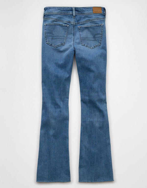 Jean kick bootcut con rotos de tiro bajo de mujer AE - Generico