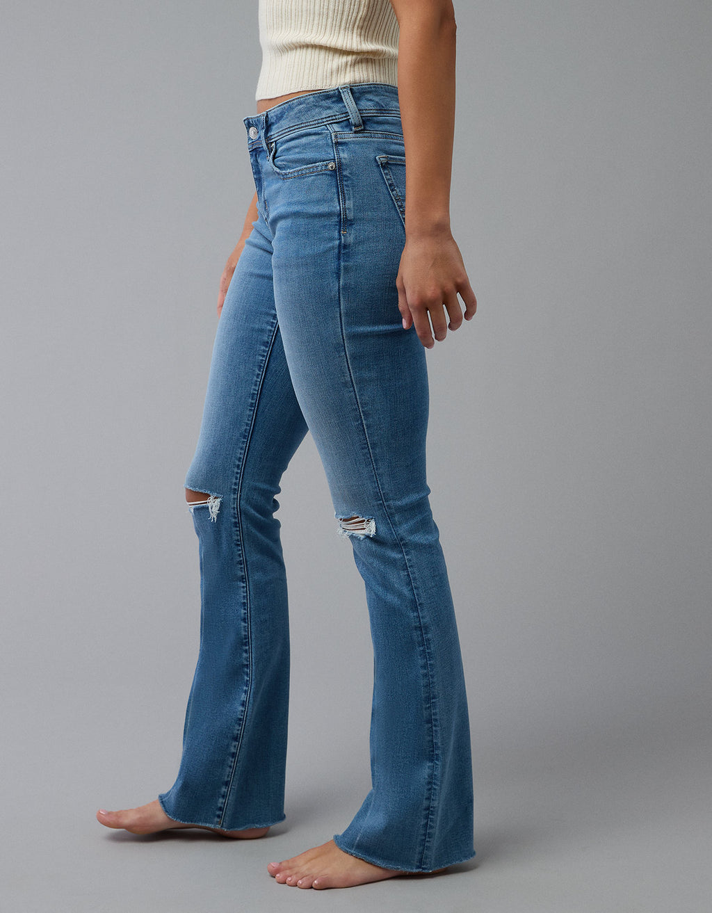 Jean kick bootcut con rotos de tiro bajo de mujer AE - Generico 1437_5538_826_os