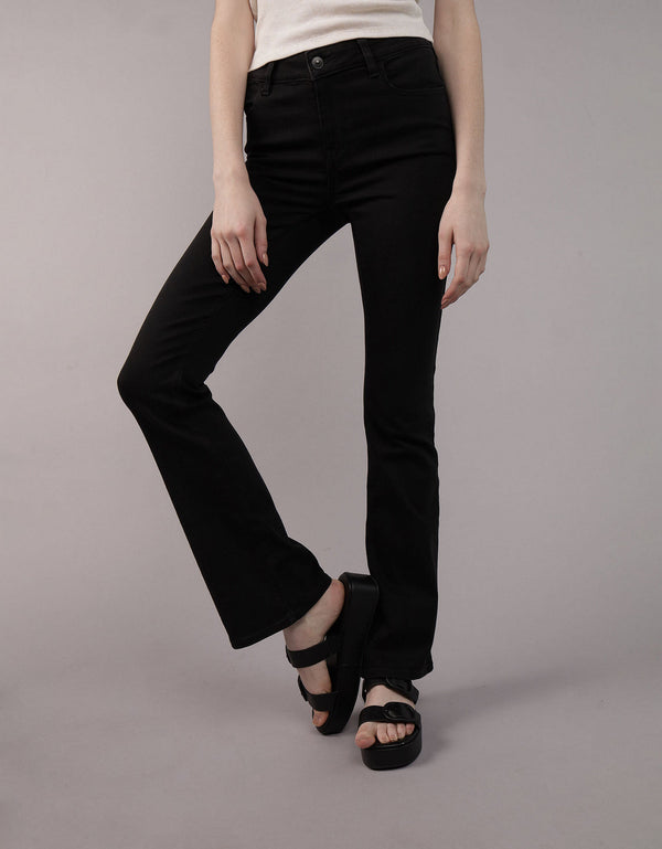 Jean kick bootcut de tiro bajo de mujer AE - Negro