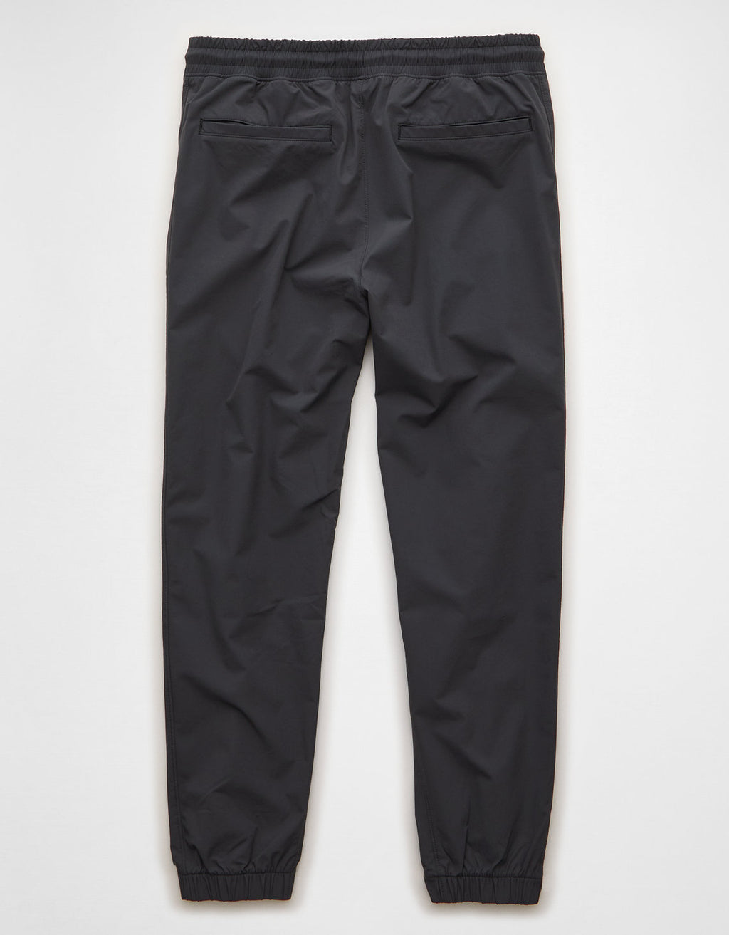 Jogger técnico Ae 24/7 - Gris 2123_5331_024_b