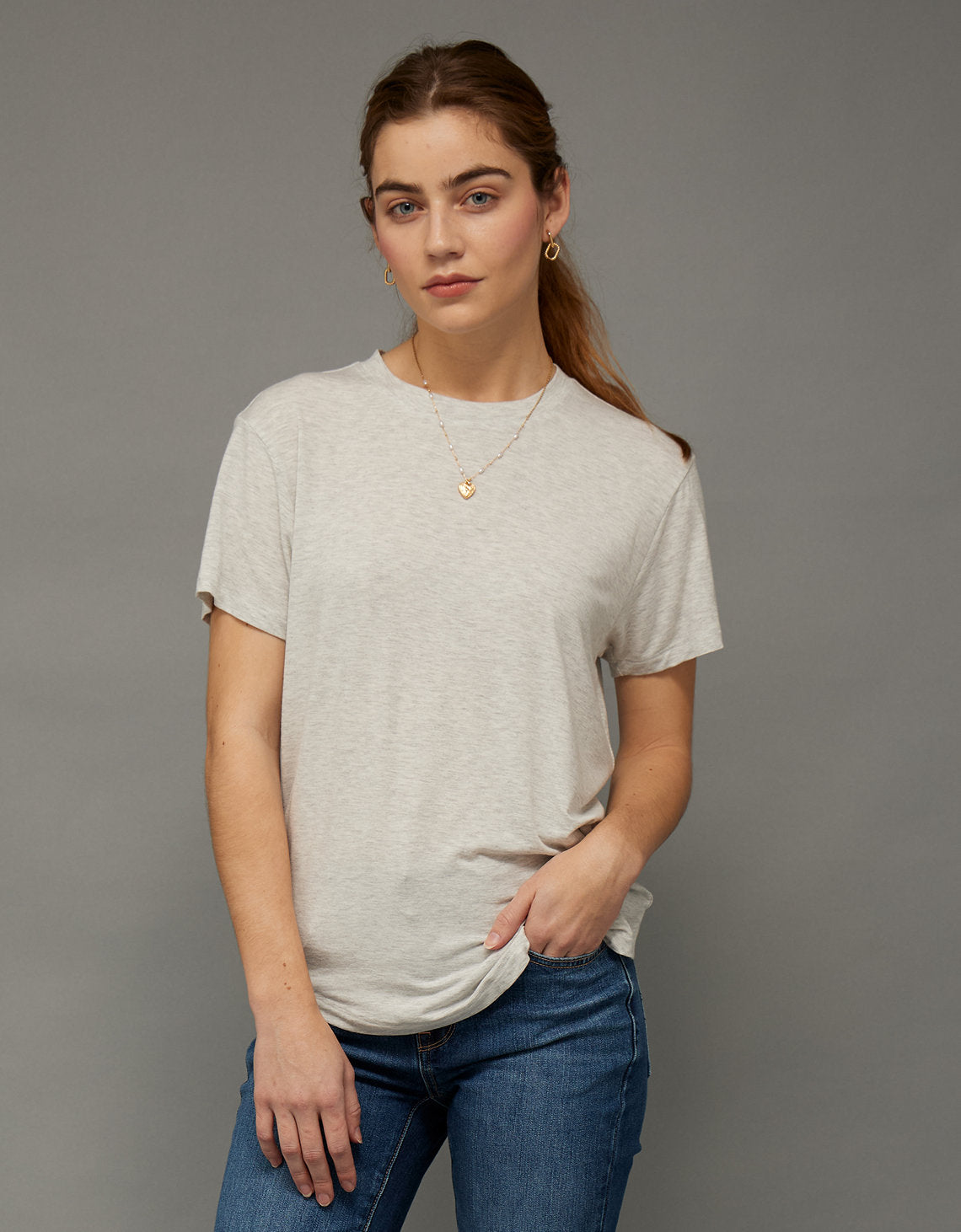 Camiseta Soft & Sexy cuello redondo Ae - Gris 2370_1561_092_of