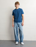 Camiseta standard fit en índigo Ae - Azul 2516_4976_421_os