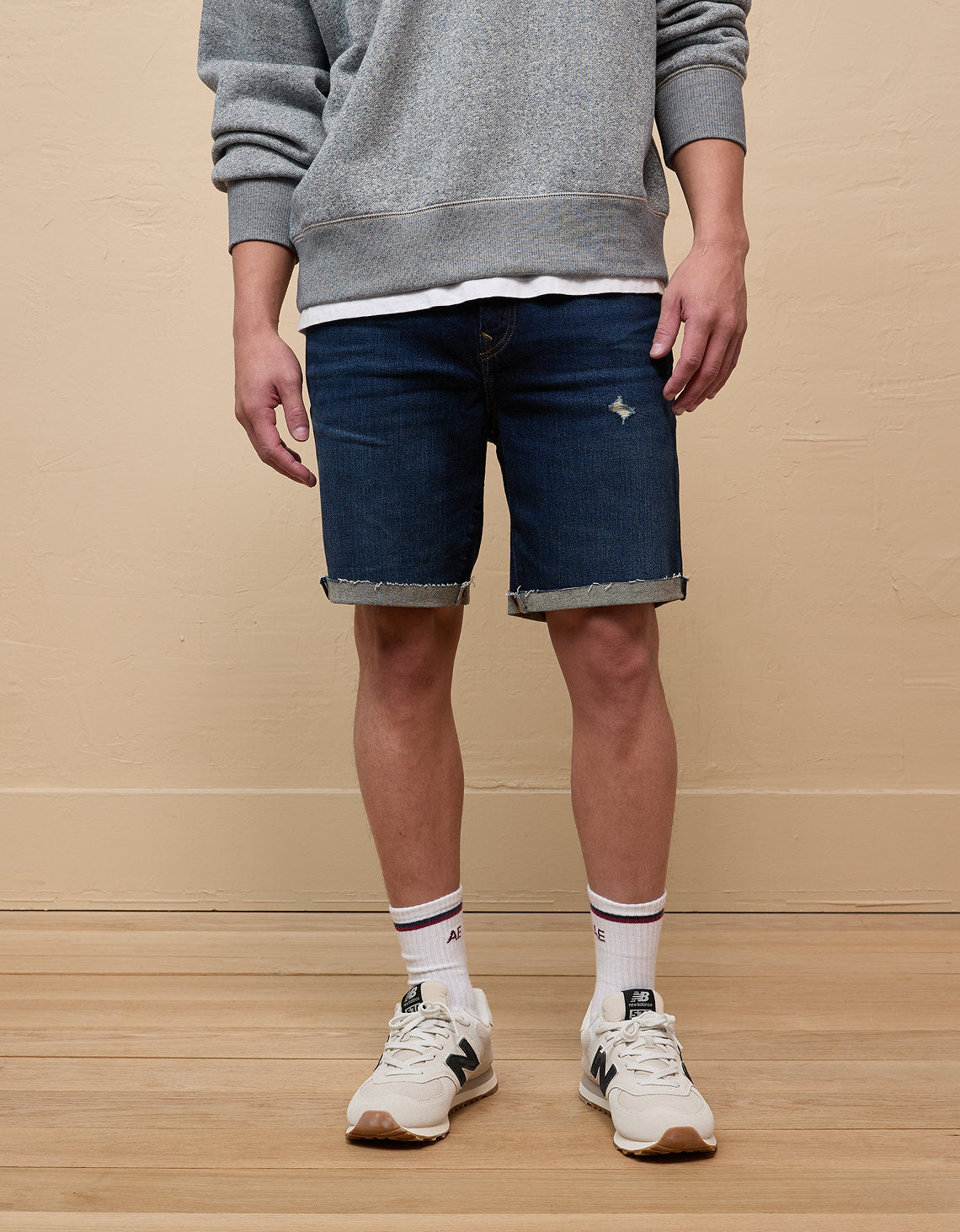 Bermuda en Denim con desgaste Hombre AE - Generico 3131_7802_928_of