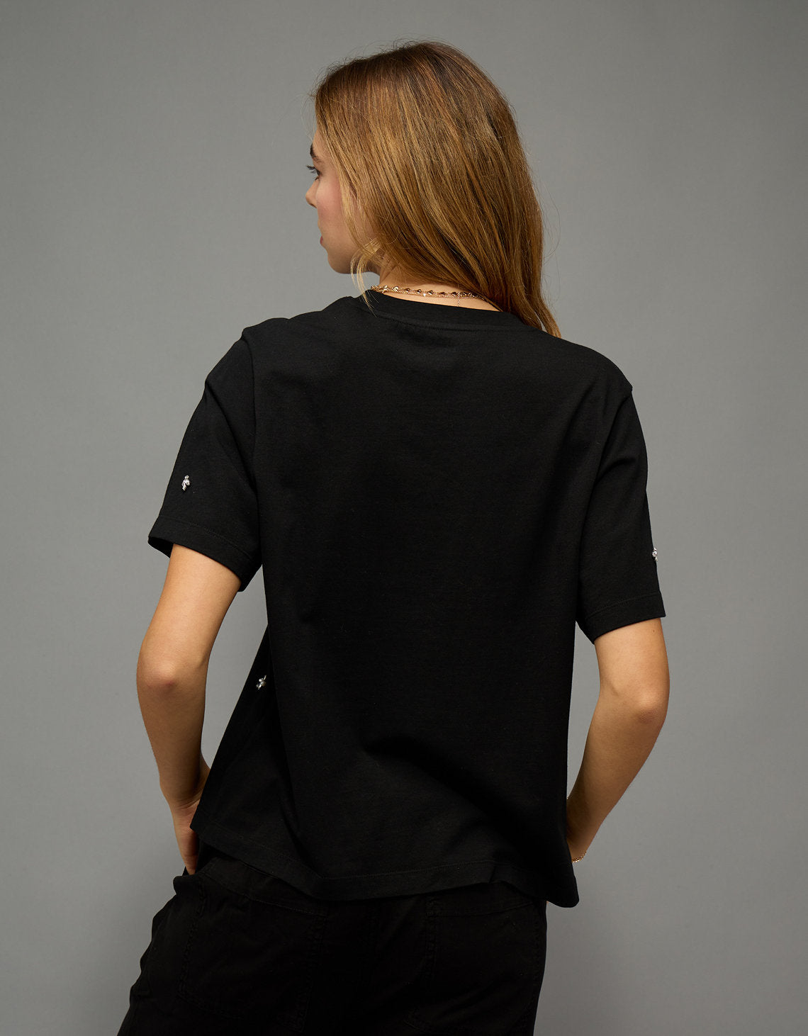 Camiseta de perlas y pedrería Ae - Negro 3375_1310_073_ob