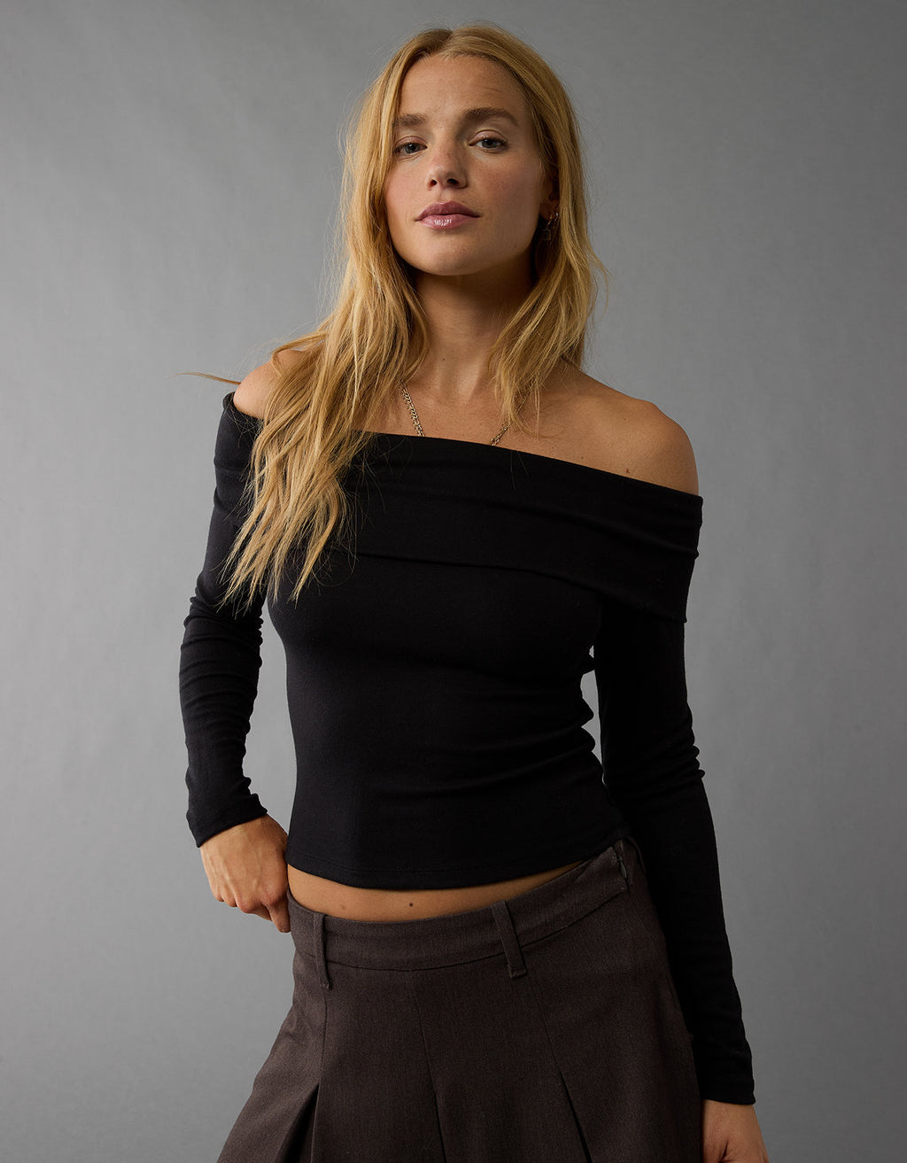 Polo sin Cuello manga larga con hombros descubiertos mujer AE - Negro 3375_9737_001_os