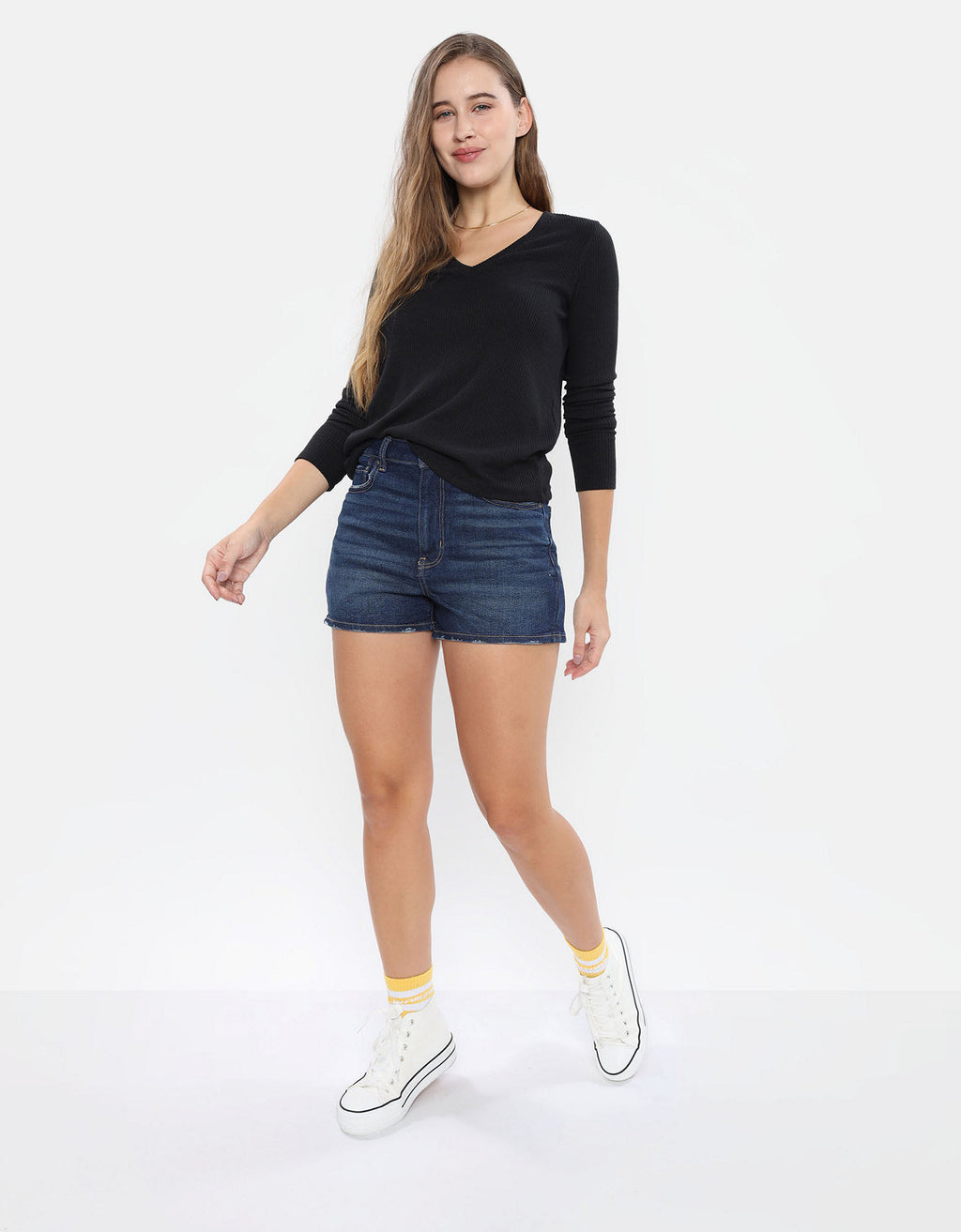 Polo sin Cuello manga larga cuello V Mujer AE - Negro 4373_8995_001_of