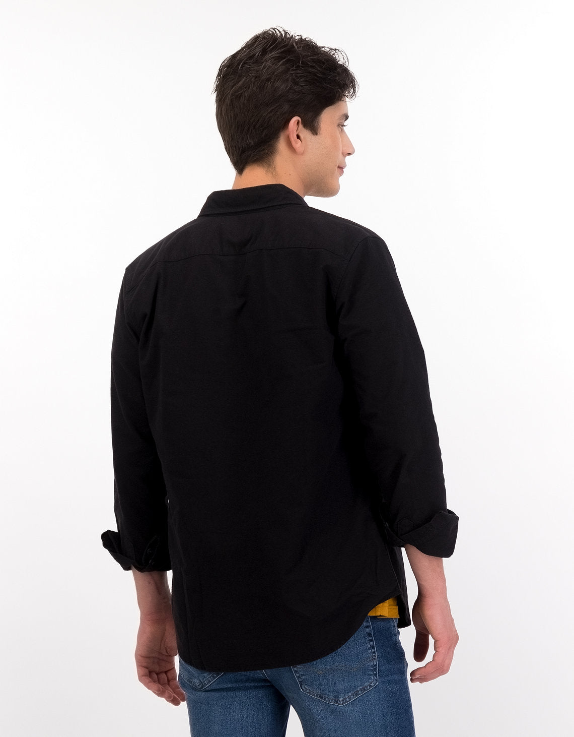 Camisa Slim fit Ae Oxford con botones - Negro 5153_2100_001_ob
